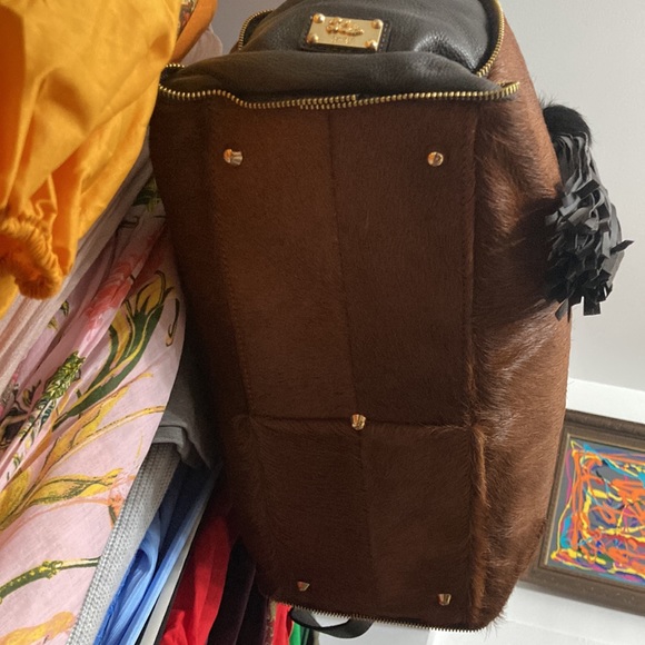 Cowhide handbag - Picture 4 of 7